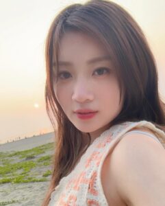 Candy Wong Ka Ching Instagram - Yesterday’s sunset 🌅 太美了自拍了幾張 hehe ~