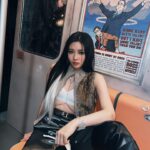 Candy Wong Ka Ching Instagram - { 𝑾𝒆’𝒓𝒆 𝒔𝒐 𝒕𝒚𝒑𝒊𝒄𝒂𝒍✨🕶️} - 睇咗MV未？？！💥 好鍾意呢個壞壞的造型 妝同埋個駁髮都很愛！🥹 下個po出credit～🏹🐴🫶🏻