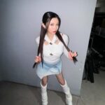 Candy Wong Ka Ching Instagram - 少少圖文不符（都唔係少少😬） - 想分享最近嘅小確幸 就係喺我好緊張 少panic嘅時候 我遇到好好嘅的士司機 - 第一次係考車嗰日 嗰日好早 平時的士司機都好少同我傾計 嗰日我喺的士好緊張 司機叔叔無啦啦問我去返工定學車 我話我今日考車吖 然後佢就同我分享佢地以前學車考車嘅野 最後仲同我講加油 唔使緊張🥹 我即刻覺得冇咁驚 同埋同佢傾計可能分散咗注意力 都覺得冇咁緊張 - 仲有另一次就係尋日 喺我食完晚飯做完運動諗住睇下Mic Mic 就見到地下有幾灘帶血嘅嘔吐物 Mic mic 個樣就好病咁 我即刻10分鐘內 去搵24小時嘅診所再打電話去book再call車換衫 點知架的士1分鐘就到 但我嗰陣仲係換緊衫 最後我諗個司機等咗我6-7分鐘 我超唔好意思 上到車係咁同佢講sorry 點知佢一嚟就話：唔緊要 我都喺附近 帶貓睇醫生吖？ 最後仲話 ：慢慢吖 拎齊野 貓貓快啲好返 當時覺得 Awwww 好warm 好sweet🥹🤍 - 分享完畢 希望世界有多啲溫暖🫶🏻 不要吝嗇將溫暖分享俾身邊嘅人 - 講返啲圖文相符嘅野 Throwback to chill club dayyyyyy✨