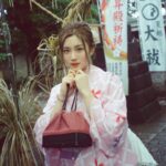 Candy Wong Ka Ching Instagram - 有點jet lag 的浴衣first try 紀錄👘✨ Photos by 筒💙 @_marifemarife_