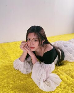 Candy Wong Ka Ching Instagram - Sept🍂🔖🛎️🐰💛~ . . . Last pic inspired by @_marifemarife_😬