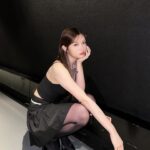 Candy Wong Ka Ching Instagram - （大家請放心… 相信呢個時間我應該係進入夢鄉） 這只是一個scheduled post 😛 原諒我沒有排版的概念 經過三日演唱會 再緊接一個考試 還未有時間揀演唱會的照片 但想記錄一下今日個look🖤✨ 感激 @janicew_mua 將我化到好精神😚🫶🏻 再幫我影相 hehe~~
