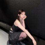 Candy Wong Ka Ching Instagram - （大家請放心… 相信呢個時間我應該係進入夢鄉） 這只是一個scheduled post 😛 原諒我沒有排版的概念 經過三日演唱會 再緊接一個考試 還未有時間揀演唱會的照片 但想記錄一下今日個look🖤✨ 感激 @janicew_mua 將我化到好精神😚🫶🏻 再幫我影相 hehe~~