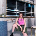 Candy Wong Ka Ching Instagram - Skateboard girl *>%~🛹🎀 My really first unlock of high pony tailllll~ 所以dance version 嘅高辮其實係俾你地inspire到😚😚 @winka_chan @_marifemarife_ @6y_day Photo by 軼小姐 & MarfOoL❤️ And Marf 私家大耳環&皮帶&鞋💨✨