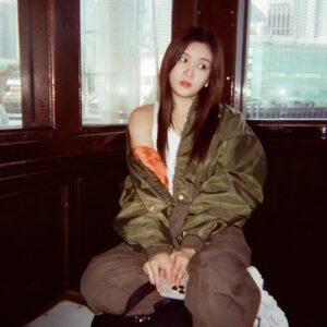 Candy Wong Ka Ching Instagram - 全部媽媽視角🎞️（有點厭世…haha)
喺全年最凍嘅一日throwback 返去夏天
順便講句冬至快樂❤️✨

P.S.覺得圖三隻有啲似 @mic_mic0827 所以影低