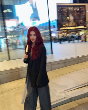 Cao Lu Instagram - 빨깐머리ㅋㅋ #차오루