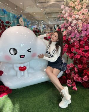 Cao Lu Instagram - 😜#차오루 #봄