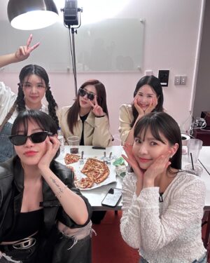 Cao Lu Instagram - 피에스타 다시 재결합하면 어떨까요?#피에스타 #차오루 #옐 #재이 #예지 @linzy_minji @yeziyaziiii @kimjeii @yesyesyelll