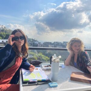 Cariba Heine Instagram - Sneaky behind the scenes (Alex’s selfies😌) from @everyoneisdoinggreat because we can barely contain our excitement and are so ready to share ep1 with @seriesfest in Denver. I’ve never been to Denver, all I hear is great things. I’m packed and ready🧳To🏔️Go🏜️