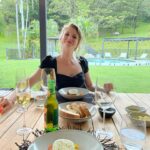 Cariba Heine Instagram - A year ago today, we had a most delectable meal cooked for us by Simon Jones. Very special day. Swipe for food shots. We had homemade foccacia and butter, mozzarella and tomato salad, cacio e pepe risotto, toothfish and butter beans, steak and a mind-blowing peppercorn sauce, "thrice-cooked" potatoes and delicious greens. Dessert was a chocolate cremeux with caramel, popcorn, raspberries and lime zest 🤤 10/10 menu.