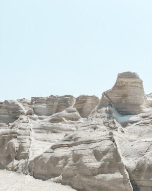 Cariba Heine Instagram - Milos, Milos, Milos. The geology, the water, the gyros. Mm-mm-mm.