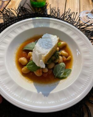 Cariba Heine Instagram - A year ago today, we had a most delectable meal cooked for us by Simon Jones. Very special day.
Swipe for food shots.
We had homemade foccacia and butter, mozzarella and tomato salad, cacio e pepe risotto, toothfish and butter beans, steak and a mind-blowing peppercorn sauce, "thrice-cooked" potatoes and delicious greens. Dessert was a chocolate cremeux with caramel, popcorn, raspberries and lime zest 🤤 10/10 menu.