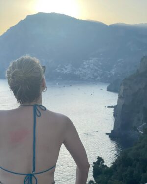 Cariba Heine Instagram - I've had one of the best years of my life this year. I'm content, fulfilled, I feel wildly lucky. I don't expect every year to go the way this one has, but this was a GOODun. I also haven't felt like sharing any of it on here. In fact I've struggled to share anything this year. I'm just acknowledging the social media fatigue that a lot of people feel and I'm having a think about what I feel like sharing going forward. Happy new year, sending all my love.