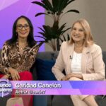 Caridad Canelón Instagram - Aquí, con mis queridas @albacmujica @eylaadrian y @gizelmobayed en la grata entrevista que me hicieron en su programa Mundo de Mujeres, transmitido por @ivcnetworks para contarles acerca de las nuevas funciones de Esperando al Italiano, el 6 y 7 de Julio en el Centro Cultural de Arte Moderno y contarles un poco también, de mi carrera como artista. 🩷 Alba, Eyla, Gizel, gradecida con ustedes y con todo el equipo técnico, y de producción, por el cariño y hermoso recibimiento, que me hizo sentir en casa y muy feliz.🩷 Mundo de Mujeres Equipo Técnico: @Props_film1512 - Argenis Ron @Alex.mujica1 - Alexander Mujica @Fabianecoba- Fabián Enrique Coba @Guerrehernan16- Hernan Guerrero Suadsaru - Sumaya Adela @Melimelimm - Melisa Márquez Producción: @cindymendozaoficial