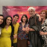 Caridad Canelón Instagram - EQUIPO LO LOGRAMOSSSS✨✨✨ NUESTRO ESPERANDO AL ITALIANO FUE TODO UN ÉXITO🥂👏🏻👏🏻👏🏻🚀🚀🚀 Gracias a mis maravillosos actores hicimos un gran trabajo @caric7 @taniasarabia @soymariale @marcos.moren 👏🏻👏🏻👏🏻🚀🚀🚀 Y de @produccioneshildaabrahamz que les puedo decir… wow 😮 😮😮 Que orgullosa me siento 👏🏻👏🏻👏🏻 Mi hija, mi productora ejecutiva, la cabeza de casi todas mis proyectos… 💜 @danielagrate mi orgulloooo gracias eres una maravillosa productora y la mejor hija de este mundo… te amoooo Y todo el equipo que nos acompaña tras bastidores 👏🏻👏🏻👏🏻 Gracias @carlosflames29 @trasnochocult @kimzambranoc 🥂🚀🚀🚀 Gracias a nuestra queridísima @marielaromero9118 por escribir esta espectacular obra que es un canto a la amistad, que me conecta tanto con mi grupo de amigas 💜 Gracias a nuestro director de siempre @tulliocavalli por empeñarte en volver a poner en escena a Esperando al italiano y por amar tanto esta obra 🚀🚀🚀 A mis patrocinantes, marcas venezolanas exitosas, que creyeron en nuestro proyecto y nos apoyaron ✨✨✨ GRACIAS INFINITAS @beramotorcycles @glutactive @alquadrado.pizza @askarvinos @udmisticone @dermamisticone @udmisticone @sofimedical_ve @circuitoonda @screenledvzla @nochedenoches.ve @pastelitosvip313 @bancamiga @centralbakeryshop_ @kfcvzla Y a todas las personas que nos acompañaron GRACIAS ✨✨✨ Los que se quedaron afuera, lo sentimos muchísimo 🙏 nos vemos mañana 💜 Recuerden los viernes a las 6 pm, los sábados y domingos 5 pm 🚀🚀🚀 Y DIOSSS NO TENGO PALABRAS 🙏 GRACIASSSSS #Esperandoalitaliano #ProduccionesHildaAbrahamz #HildaAbrahamz #MarialeMartin #TaniaSarabia #CaridadCanelon #Marcosmoreno