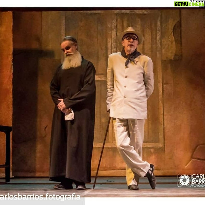 Caridad Canelón Instagram - Te esperamos en estas tres nuevas funciones que se abrieron a petición del público! SÁBADO 4 PM. DOMINGO 11 AM y 4 PM. Reposted from @carlosbarrios.fotografia (@get_regrann) - 𝑪𝒂𝒔𝒂𝒔 𝑴𝒖𝒆𝒓𝒕𝒂𝒔 . "La gente siempre es buena en esta tierra. Los malos no son gente". Miguel Otero Silva . . Versión: Jan Vidal @janvidalr Dirección: Javier Vidal @javiervidalpradas Producción: Evelin Nava @evelinnavaproducciones . . . #casasmuertaslaobra #literarura #artesescenicas #migueloterosilva #teatro #actuación #actriz #actor #actingphotography #venezuela #caracas #teatrochacao #centroculturalchacao - #regrann