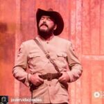 Caridad Canelón Instagram - A PETICIÓN DEL PÚBLICO, se extiende la temporada de #CasasMuertasLaObra en el @cculturalchacao SÓLO POR TRES FUNCIONES MÁS: Sábado 8, a las 4:00 pm. Domingo 9, a las 11:00 am y a las 4:00 pm. Entradas a la venta en www.ticketmundo.com y en la taquilla del teatro. Casas Muertas de Miguel Otero Silva, versión teatral de @janvidalr Dirección: @javiervidalpradas Producción: @evelinnavaproducciones Asistencia de Dirección: @camila2.1 Escenografía: @becerrahector Iluminación: @jcogando Vestuario: @capegrillet_alquilervestuario Coreografía de Joropo: @susanalorca8a Coreografía de Danza: @ansofies23 Elenco: @claudiarojas.23 Carmen Rosa. @theylorplaza Sebastián. @javiervidalpradas Señor Cartaya. @wilfredcisneros Padre Pernía. @vitolonardoactor Coronel Cubillos. @marielenaga Señorita Berenice. @janvidalr Feliciano. @jessiarminio Martha. @ambsergio Juan de Dios y asistente de escena. @oguillermov Monaguillo y asistente de escena. @susanalorca8a Hermana de Feliciano. @gemelos_losnanes Hermanos de Feliciano y asistentes de escena. @roxpache Madre de Feliciano. Y yo en el personaje: Carmelita. Los esperamos! #teatrovenezolano