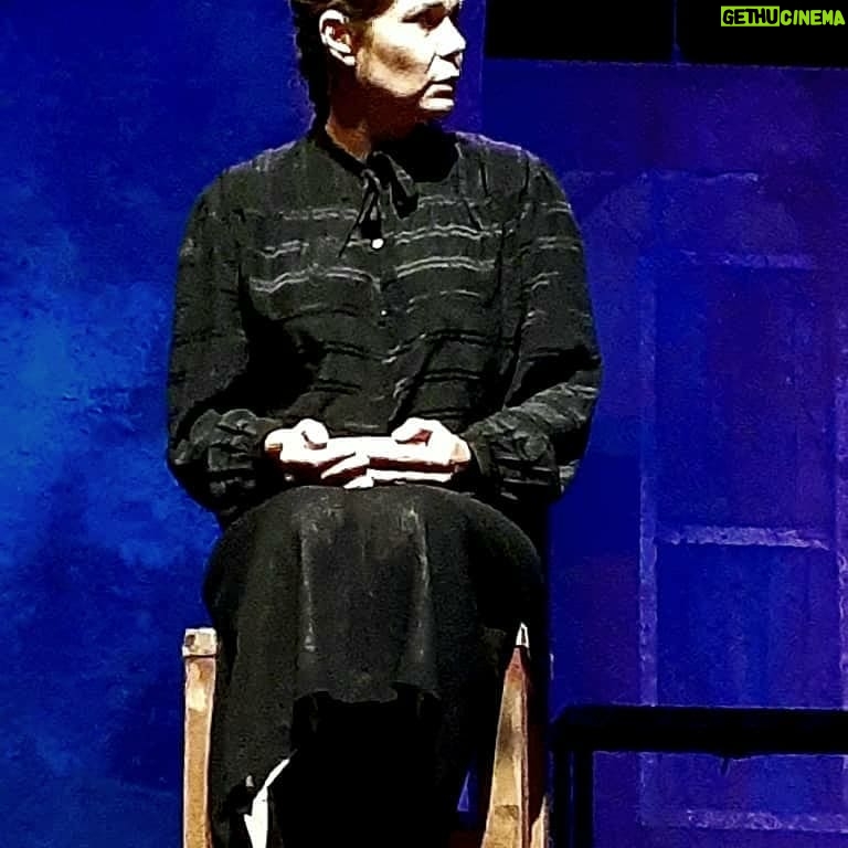 Caridad Canelón Instagram - A PETICIÓN DEL PÚBLICO, se extiende la temporada de #CasasMuertasLaObra en el @cculturalchacao SÓLO POR TRES FUNCIONES MÁS: Sábado 8, a las 4:00 pm. Domingo 9, a las 11:00 am y a las 4:00 pm. Entradas a la venta en www.ticketmundo.com y en la taquilla del teatro. Casas Muertas de Miguel Otero Silva, versión teatral de @janvidalr Dirección: @javiervidalpradas Producción: @evelinnavaproducciones Asistencia de Dirección: @camila2.1 Escenografía: @becerrahector Iluminación: @jcogando Vestuario: @capegrillet_alquilervestuario Coreografía de Joropo: @susanalorca8a Coreografía de Danza: @ansofies23 Elenco: @claudiarojas.23 Carmen Rosa. @theylorplaza Sebastián. @javiervidalpradas Señor Cartaya. @wilfredcisneros Padre Pernía. @vitolonardoactor Coronel Cubillos. @marielenaga Señorita Berenice. @janvidalr Feliciano. @jessiarminio Martha. @ambsergio Juan de Dios y asistente de escena. @oguillermov Monaguillo y asistente de escena. @susanalorca8a Hermana de Feliciano. @gemelos_losnanes Hermanos de Feliciano y asistentes de escena. @roxpache Madre de Feliciano. Y yo en el personaje: Carmelita. Los esperamos! #teatrovenezolano