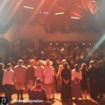 Caridad Canelón Instagram - Gracias al público que llenó el @cculturalchacao en 7 funciones de #CasasMuertasLaObra Reposted from @javiervidalpradas (@get_regrann) - Bon dia y feliz lunes de inicios. Imágenes desde el back stage por @dorianvoice anunciando que a PETICIÓN DE PÚBLICO se extiende temporada en @cculturalchacao el sábado 8 a las 4.00 y domingo doble de 11am y 4 PM. Gracias al público de Caracas por su aceptación y al equipo de @florentino.mendoza.94 del teatro Chacao. A la productora @evelinnavaproducciones y a todo el equipo artístico y estético de #casasmuertaslaobra @caric7 @claudiarojas.23 @theylorplaza @wilfredcisneros @marielenaga @vitolonardoactor @janvidalr @jessiarminio @ambsergio @oguillermov @gemelos_losnanes maestra joropo @susanalorca8a maestra danza contemporánea @ansofies23 arte @becerrahector luz @jcogando directora asistente @camila2.1 vestuario @capegrillet_alquilervestuario música original @cabreragioconda - #regrann