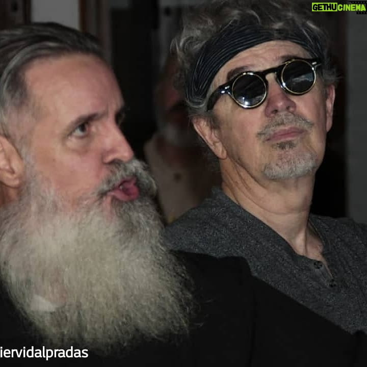 Caridad Canelón Instagram - Maestros!!! 👏👏👏👏👏👏👏👏👏👏👏👏 Reposted from @javiervidalpradas (@get_regrann) - El padre Pernía @wilfredcisneros al lado del Sr. Cartaya en una sublime escena de sarcasmo y ligero cinismo en #casasmuertaslaobra de #migueloterosilva en versión @janvidalr bajo mi dirección en @cculturalchacao tras la producción de @evelinnavaproducciones con las actuaciones de @caric7 @claudiarojas.23 @theylorplaza @mariaelenagonzalez02 @vitolonardoactor @jessiarminio @ambsergio #23enero2020 6.00pm @ticketmundo_ve - #regrann