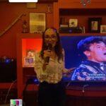 Caridad Canelón Instagram - Disfrutando de la voz maravillosa de nuestra amiga y gran actriz / cantante @caric7 en la despedida de nuestra amiga @aliciaplazaoficial que se muda a #españa junto a su familia. Se acuerdan del nombre de esta canción y a que #telenovela perteneció. #cancion #venezolana #venezuela🇻🇪 #artista #musica #compositor #reunion #festejar #amigos #actriz