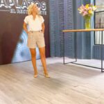 Carina Zampini Instagram - @lasoreirooficial 👗 @justaosadia 👠 @lunagarzonaccesorios 💍 @seluoficial @christapia_mua 💄 @lomylan 🪞 @lukas.gomezz 💇‍♀️