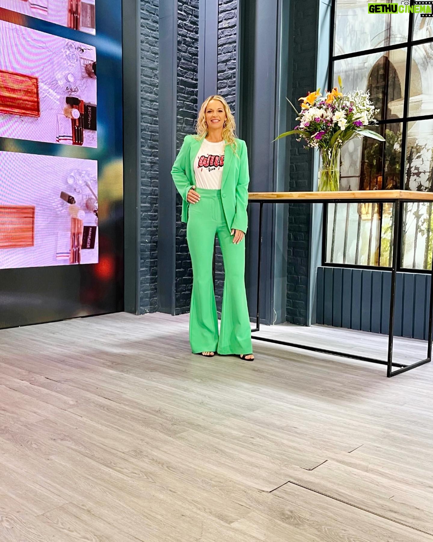 Carina Zampini Instagram - @lasoreirooficial ๐ @justaosadia ๐ @lunagarzonaccesorios ๐ @seluoficial @christapia_mua ๐ @ivatrigo๐ช @lukas.gomezz๐โโ๏ธ