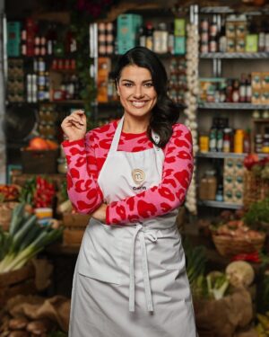 Carin da Silva Instagram - Nu kan jag äntligen berätta. Jag är med och tävlar i SVERIGES MÄSTERKOCK VIP i vår. Premiär 12 april på tv4 👩🏽‍🍳 
#sverigesmästerkockvip2023 #sverigesmästerkockvip