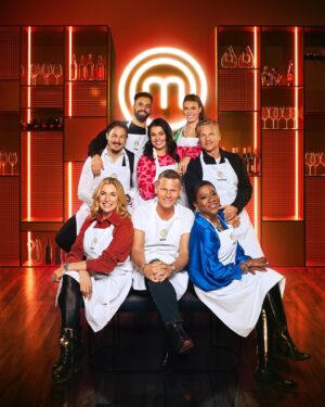 Carin da Silva Instagram - Nu kan jag äntligen berätta. Jag är med och tävlar i SVERIGES MÄSTERKOCK VIP i vår. Premiär 12 april på tv4 👩🏽‍🍳 
#sverigesmästerkockvip2023 #sverigesmästerkockvip
