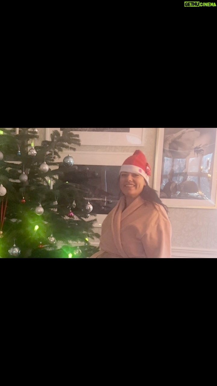 Carin da Silva - 9.9K Likes - GOD JUL!!! š š
š½
Hoppas att ni har en fin dag hur ni Ƥn firar den.
KƤrlek till er alla ā„ļøā„ļøā„ļø