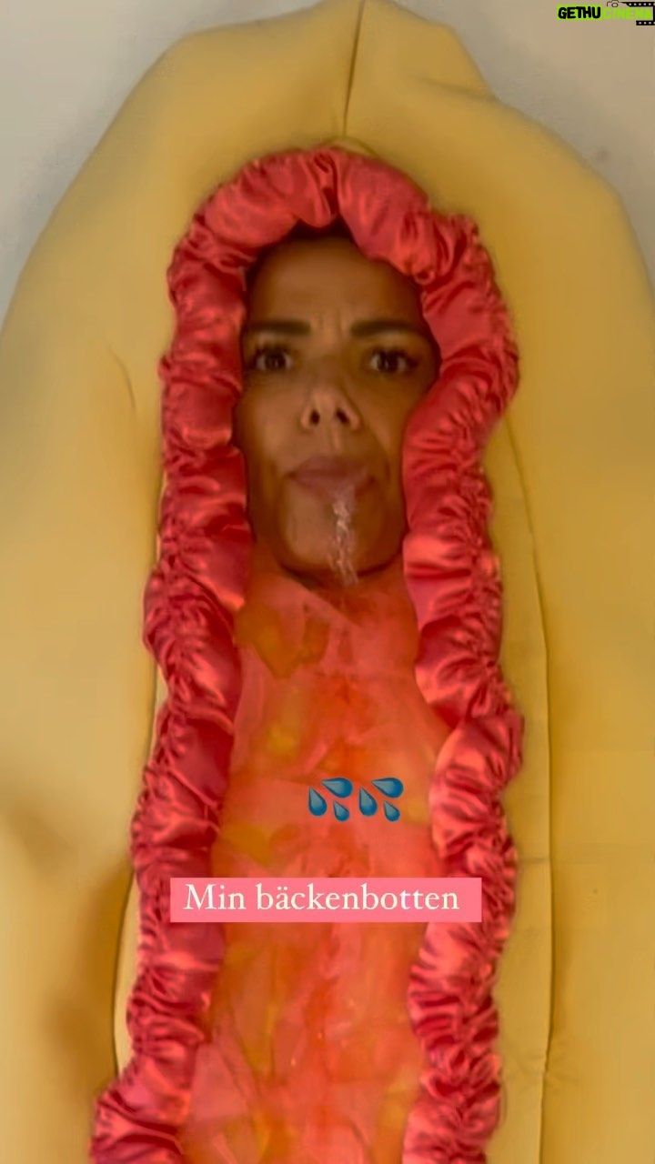 Carin da Silva - 13.2K Likes - Betalt samarbete med @tena_kvinnor
Ja, vi Ƥr mƄnga som har problem med urinlƤckage men det ska inte stoppa dig frƄn att leka med dina barn, vara aktiv eller inte vƄga nysa dƄ du Ƥr rƤdd fƶr att det ska komma kiss i trosan.
TENA Discreet Ultra Pads Ƥr @Tena_kvinnor tunnaste binda. Den Ƥr diskret, absorberar urinen vƤldigt snabbt, kapslar in doft och gƶr att du kƤnner dig torr i upp till 12 timmar.
I min story hittar du en direktlƤnk till TENAs hemsida dƤr du kan bestƤlla ditt eget gratisexemplar.
AnvƤnd rƤtt produkt vid rƤtt tillfƤlle.
ā„ļø