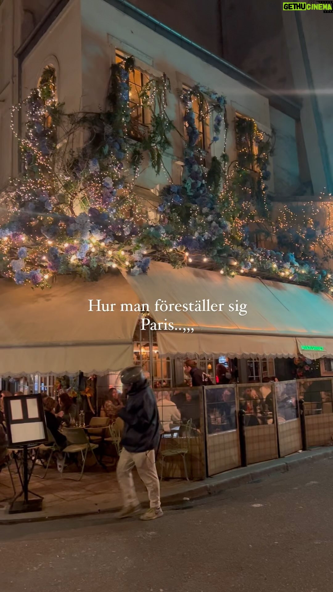 Carin da Silva Instagram - Tack Paris för den här gången. Du var lika magisk som alltid….trots alla sopor 😅