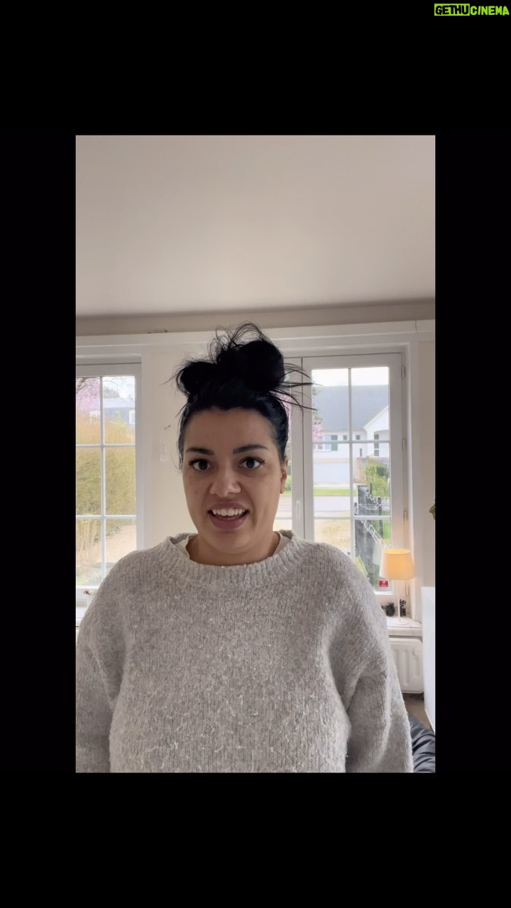 Carin da Silva Instagram - Orka knöschla te’t!! Vad är det för fel på mom-bun liksom??