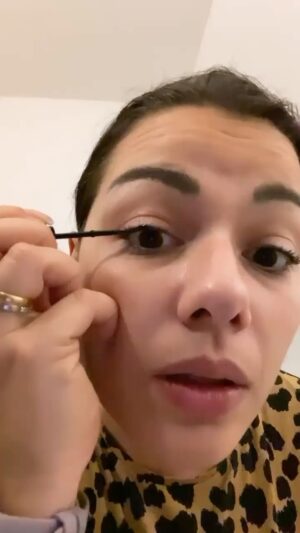 Carin da Silva Instagram - Börjar jobba på måndag….. har inte använt smink på 8 veckor…..