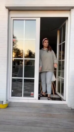 Carin da Silva Instagram - Våren är äntligen här. Dags att förvarna grannarna. 🌺