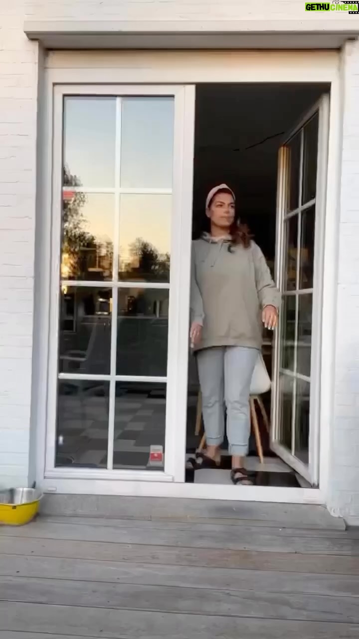 Carin da Silva - 9.5K Likes - VĆ„ren Ƥr Ƥntligen hƤr. Dags att fƶrvarna grannarna. šŗ