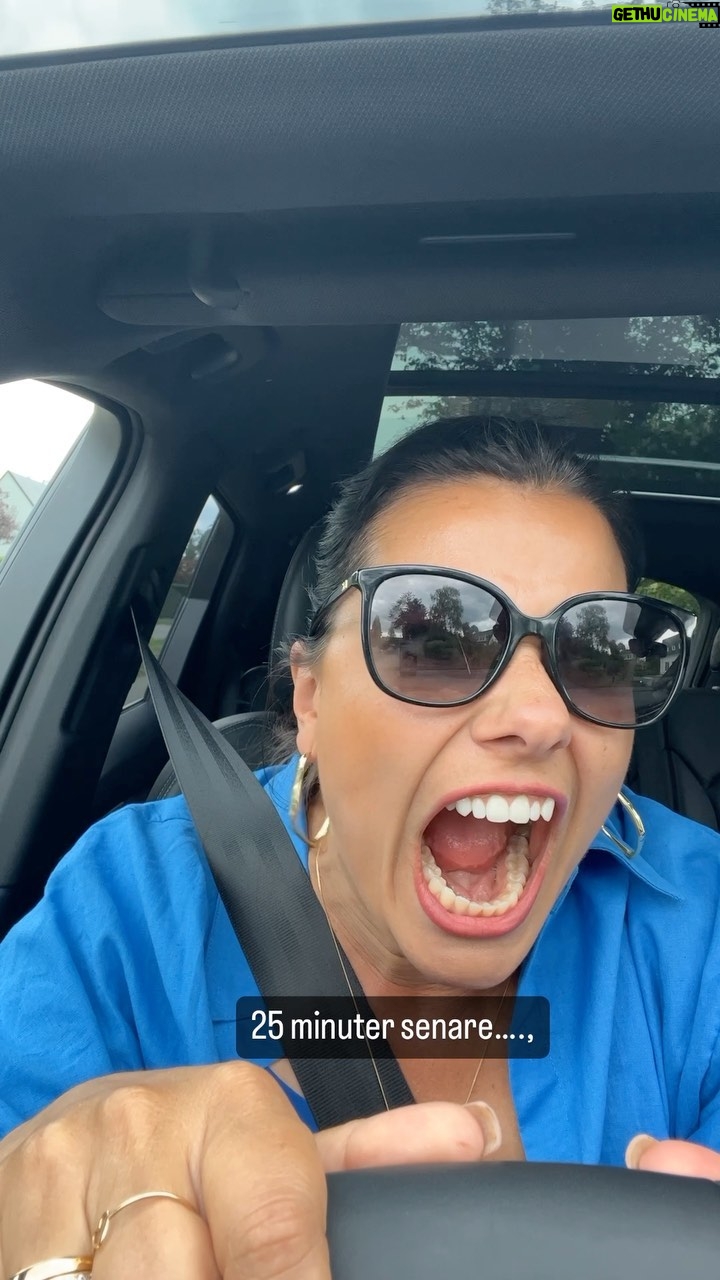 Carin da Silva Instagram - I morgon kör jag och killarna till Sverige. Alltid lika kul med roadtrip….. Vilka känner igen sig?