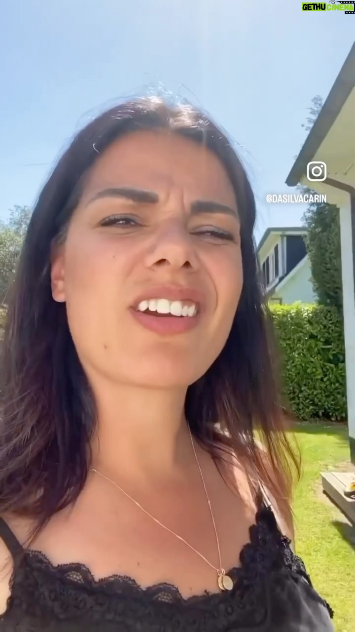 Carin da Silva Instagram - Jag älskar den här årstiden R O D O D E N D R O N 🌺