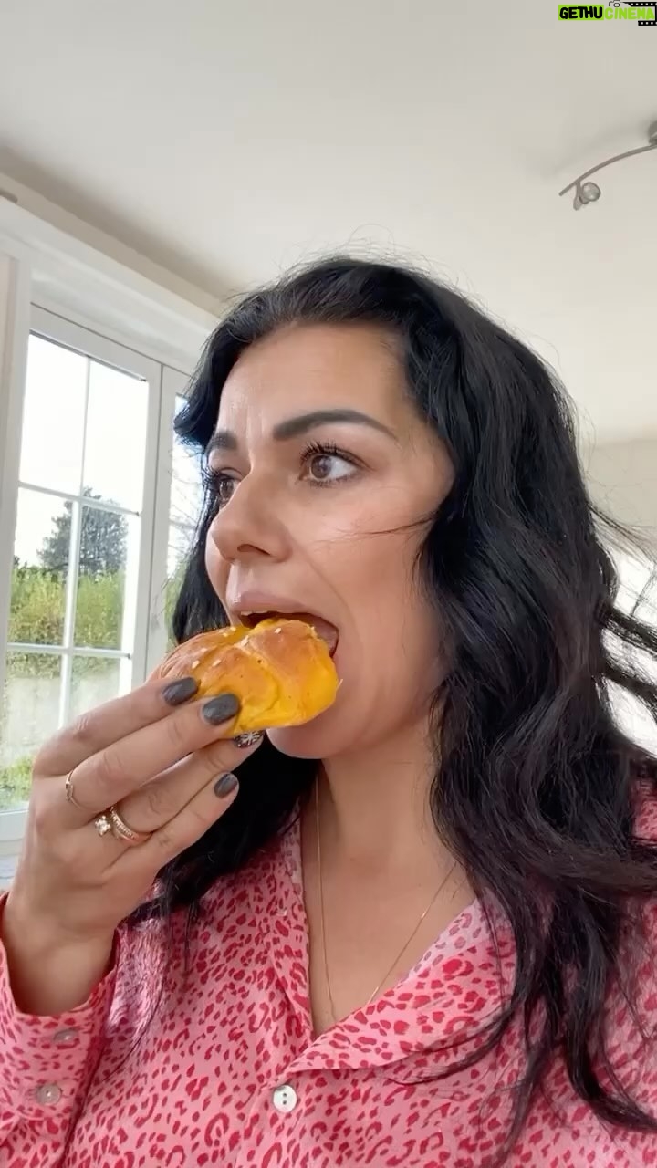Carin da Silva - 10.5K Likes - Ćlskar mellandagarna!!!
Man vet inte vad det Ƥr fƶr dag, vad klockan Ƥr, man somnar pƄ soffan mitt pƄ dagen och man Ƥter konstant!!!
