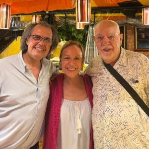 Carla Andrino Instagram - "E Depois do Adeus", 22h55 - Primeira Senha para a Revolução. Viva a LIBERDADE ❤️#gratosavida #quesorteanossa #semfiltros