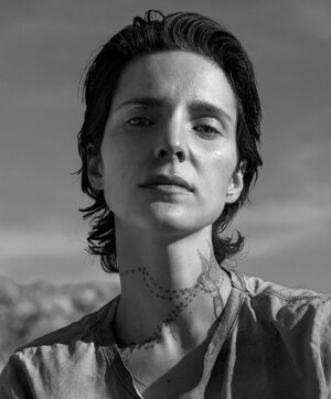 Carla Baratta Instagram - Recordando esta sesión para @mayansfx tomadas por la leyenda que es @estevanoriol 🔪