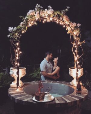 Carla Baratta Instagram - Brindo por estos 6 años despertando a su lado. Gracias infinitas por tanto amor, mi guapo barbudo @elguillermogarcia 💗
