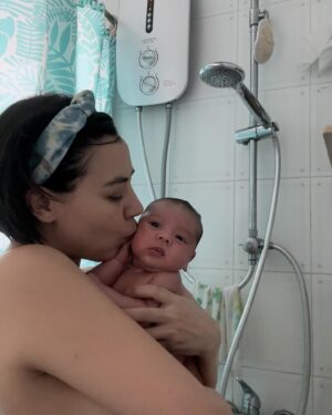 Carla Dunareanu Instagram - Thank you for making me a Mother. ❤️

Happy Mother’s Day to all the mums, stepmoms, aunts, grandmas or any one who’s taken on a mothering role. The world would not function without you. Or it may, but it would have no organization whatsoever. The laundry would never be done, food would never be on time and the emotional-safe-space would never be kept. Thank you for allowing us to be exactly who we were meant to be and loving us even when we fail. 

❤️