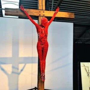 Carla Valentine Instagram - For Easter weekend: Here are images of a crucified plastinate entitled "Jesus" created from human bone and blood vessels, by Gunther von Hagens, for a Channel 4 documentary in 2012 "Crucifixion". B&W photos are Marco Sanges. Although many consider his work controversial and obviously some thought this was quite heretical, he insists that this work is not meant to be blasphemous but a true expression of his Christian values. I remember watching the documentary at the time and during filming I think he’d discovered he was terminally ill with Parkinson’s Disease and you could see his whole attitude of showmanship become very humble and reverent. It’s ironic he has discovered a way to preserve human flesh for posterity – they’ll “live forever”, as it were – but he is already dying. He says after his death he WILL be made into a plastinate and put on display as part of Bodyworlds.
#humanremains #plastinate 
#remains2beseen #crucify #crucifix #crucifixion #plastination #easter #gunthervonhagens #vonhagens  #bodyworlds #lent #crucified
#easter #easterweekend #jesus