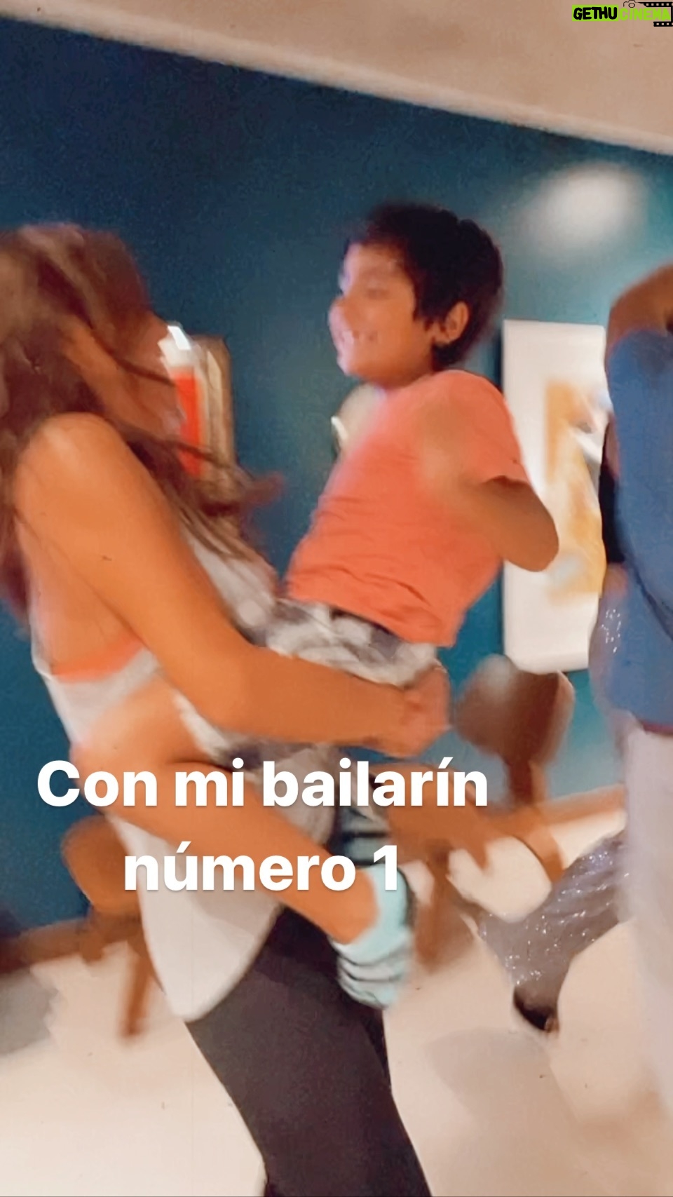 Carla Ballero - 1K Likes -