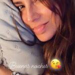 Carla Ballero Instagram - A descansar. #buenasnoches 🌝 🌟 🌟