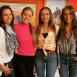 Carla Ballero Instagram - Q bien lo pasamos aquí con mis hermanas @antonella_ballero @ludaksenofontova Y Silvana Ballero 😘😘😘