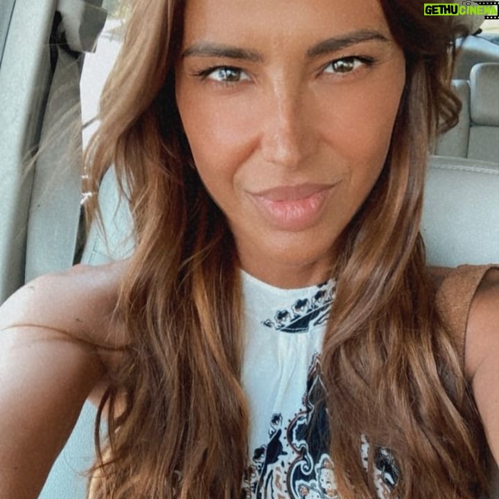 Carla Ballero - 0.9K Likes - ā¤ļøš„°š