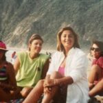 Carla Ballero Instagram - Mi madre… q belleza 😍😍😍😍😍😍 ahh y la morena multicolor soy yo 🫢🫢🫢🫢 @carlaballeroa