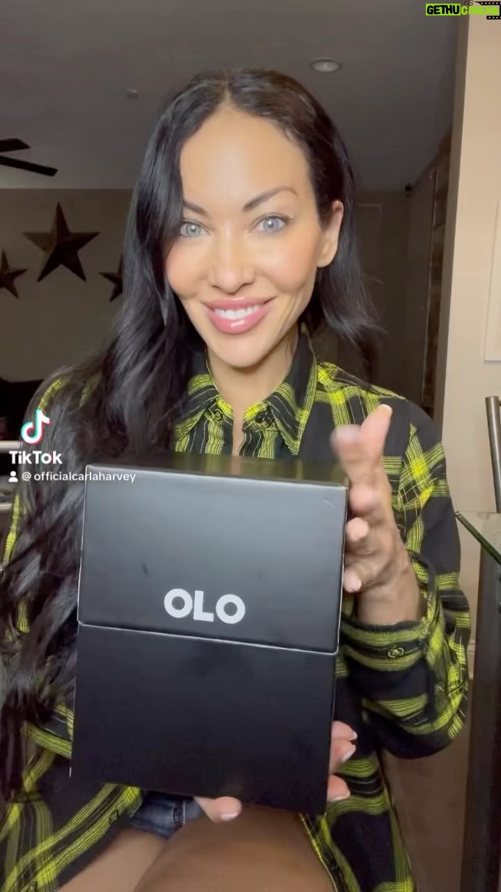 Carla Harvey Instagram - First time trying @olomarker and whew... i'm impressed. I like them better than my usual brand; they are so blendable and they don't drag my micron ink (I DO spray with fixative and let dry overnight before I color). Did we just become best friends Olo markers😍🥹. I experimented on these little artist trading cards first to test out a variety of colors. They are all so highly pigmented, so bright! Can't wait to do a big piece with these markers, in the meantime check out my Halloween shop (link in bio) for a daily original trading card ❤️ Ladiessss before you ask my flannel is the super rad @metallica edition @dixxonflannelco 💛
